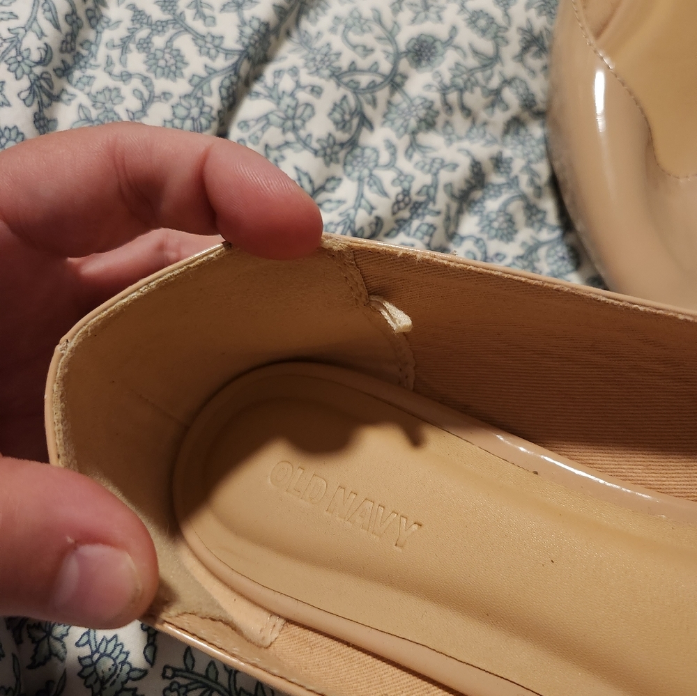 Nude Flats - Picture 3 of 3
